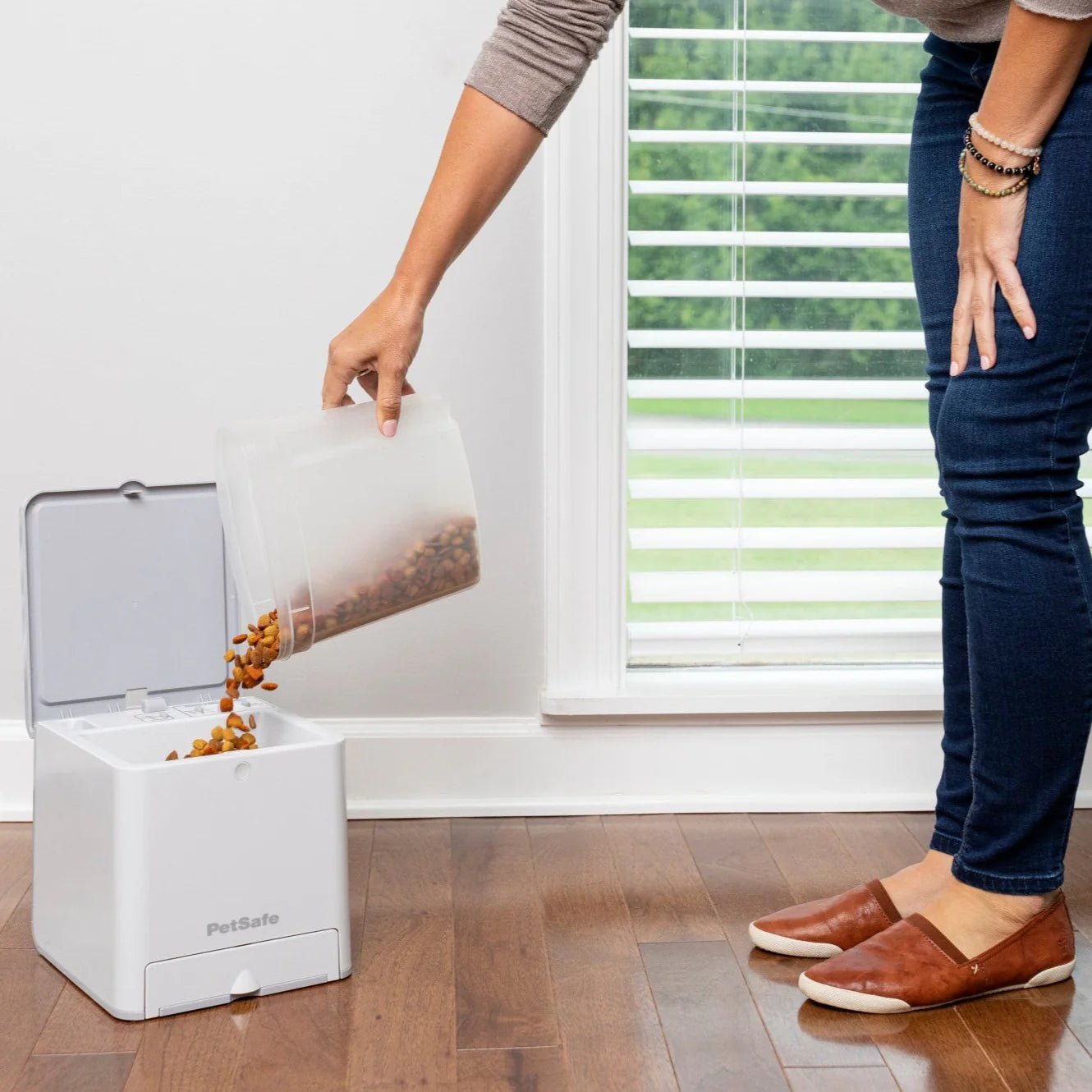 Petsafe Teach and Treat Remote Reward Dog Trainer - Woonona Petfoods