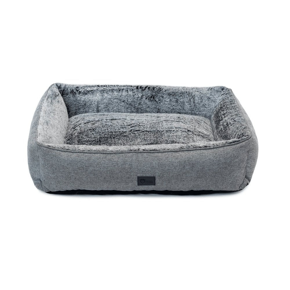 Superior Pet Bed Dog Lounger Arctic Faux Fur - Woonona Petfoods