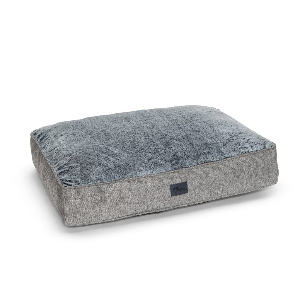 Superior Pet Bed Hooch Cushion Artic Faux Fur - Woonona Petfoods
