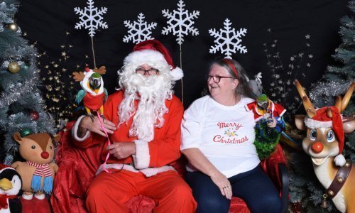 Santa Pet Photos Raise over $2,000 for Friends For Life Rescue - Woonona Petfoods