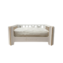 Breeze Design Dog Bed Med White