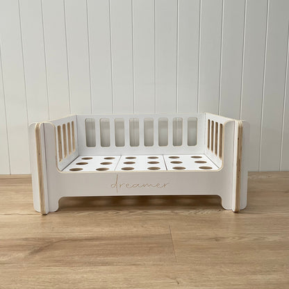 Breeze Design Dog Bed Med White