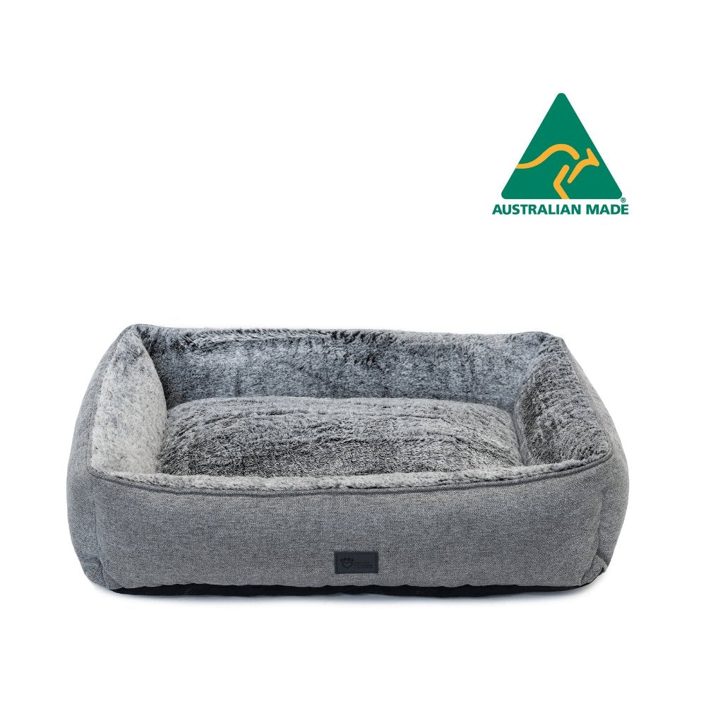 Superior Pet Bed Dog Lounger Artic Faux Fur - Woonona Petfood & Produce