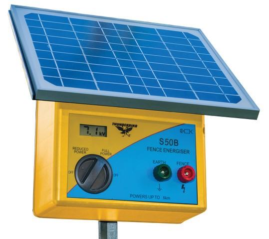 Thunderbird Solar Energiser 5km with Battery and Charger - Woonona Petfood & Produce